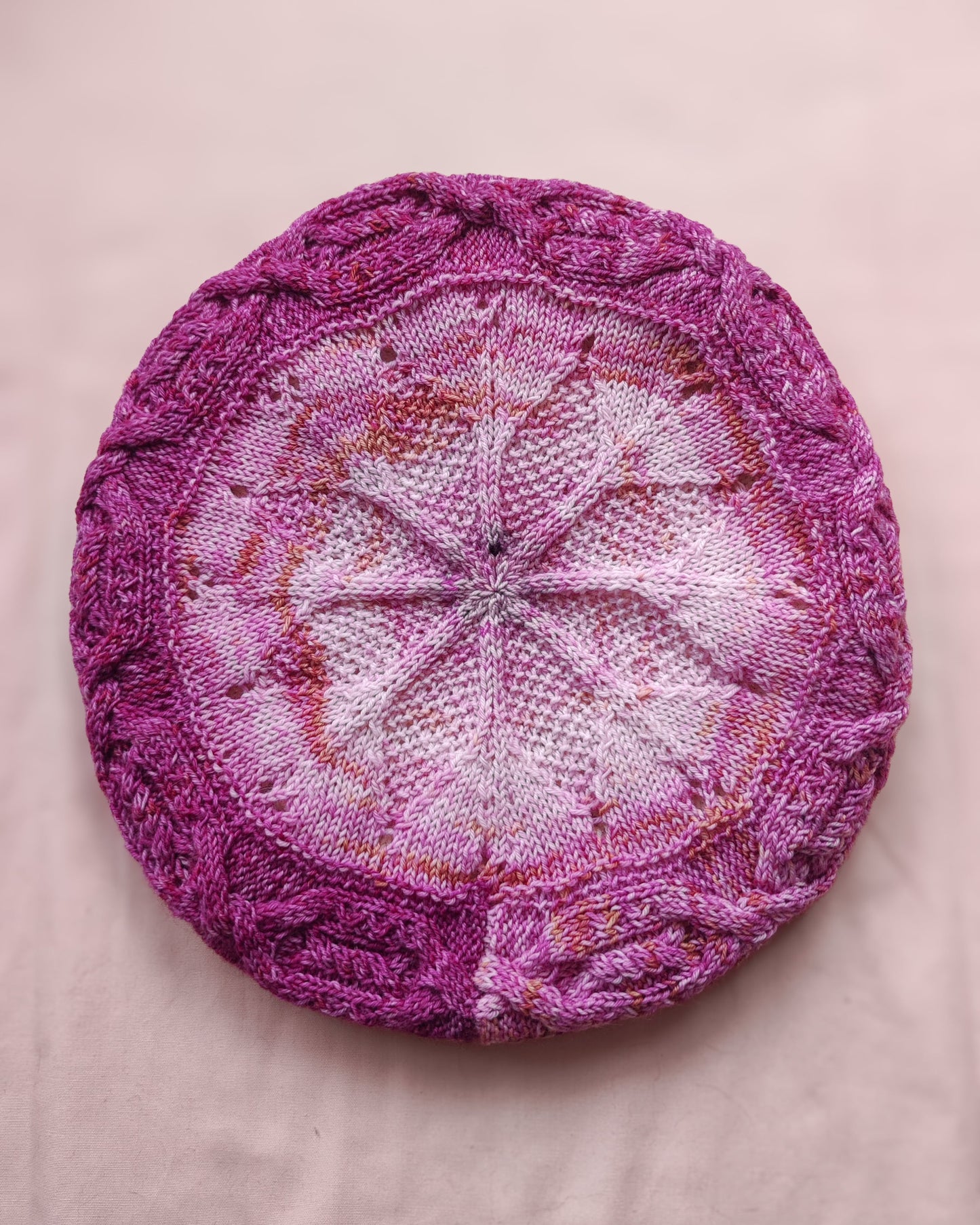 Patrón de tejido mas video "Boina Wreath"