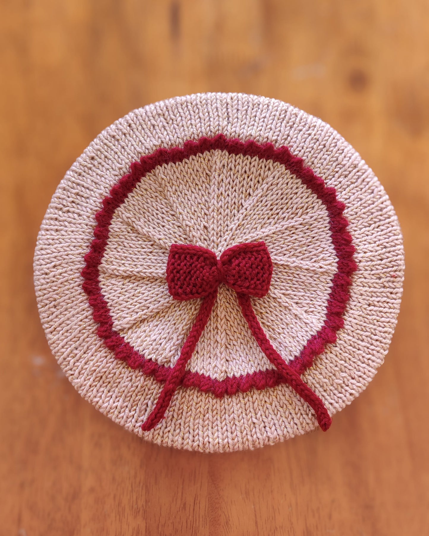 Patron de tejido mas video "Boina Coquette"